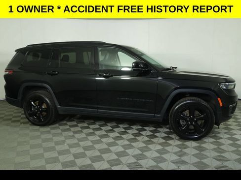Used 2022 Jeep Grand Cherokee L Limited w/ Black Appearance Package AWD/4WD image 2