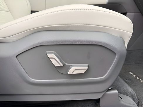 Used 2025 Hyundai Santa Fe Calligraphy image 26