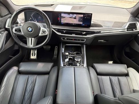 Used 2024 BMW X7 M60i AWD/4WD image 23