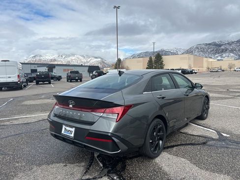 New 2026 Hyundai Elantra SEL Sport image 5