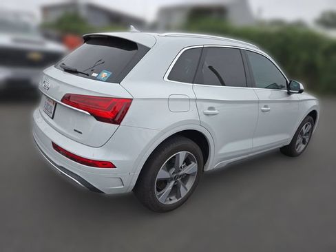 Used 2023 Audi Q5 2.0T Premium w/ Convenience Package AWD/4WD image 8