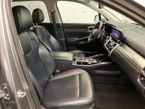 Used 2023 Kia Sorento EX AWD/4WD image 25