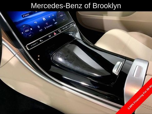 Certified 2025 Mercedes-Benz C 300 4MATIC Sedan image 18