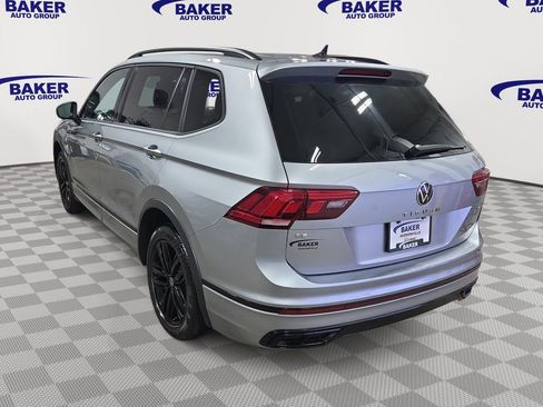 Used 2022 Volkswagen Tiguan SE R-Line AWD/4WD image 7