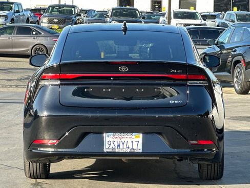 Used 2023 Toyota Prius XLE image 6