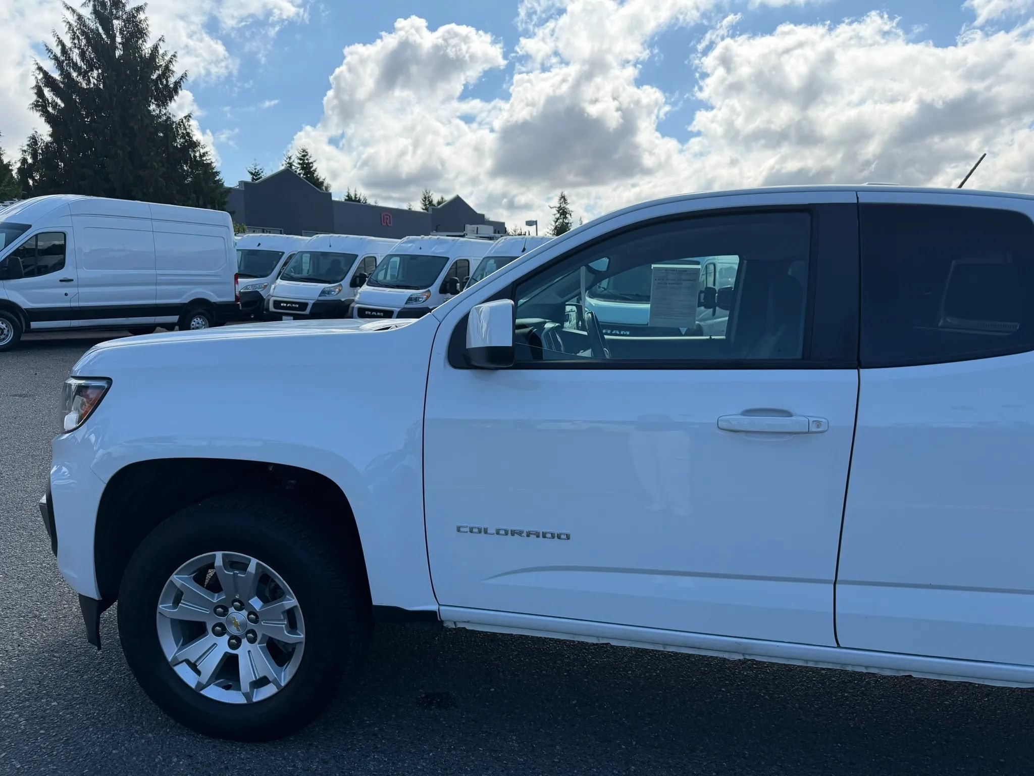 Used 2022 Chevrolet Colorado LT w/ Fleet Safety Package AWD/4WD image 10