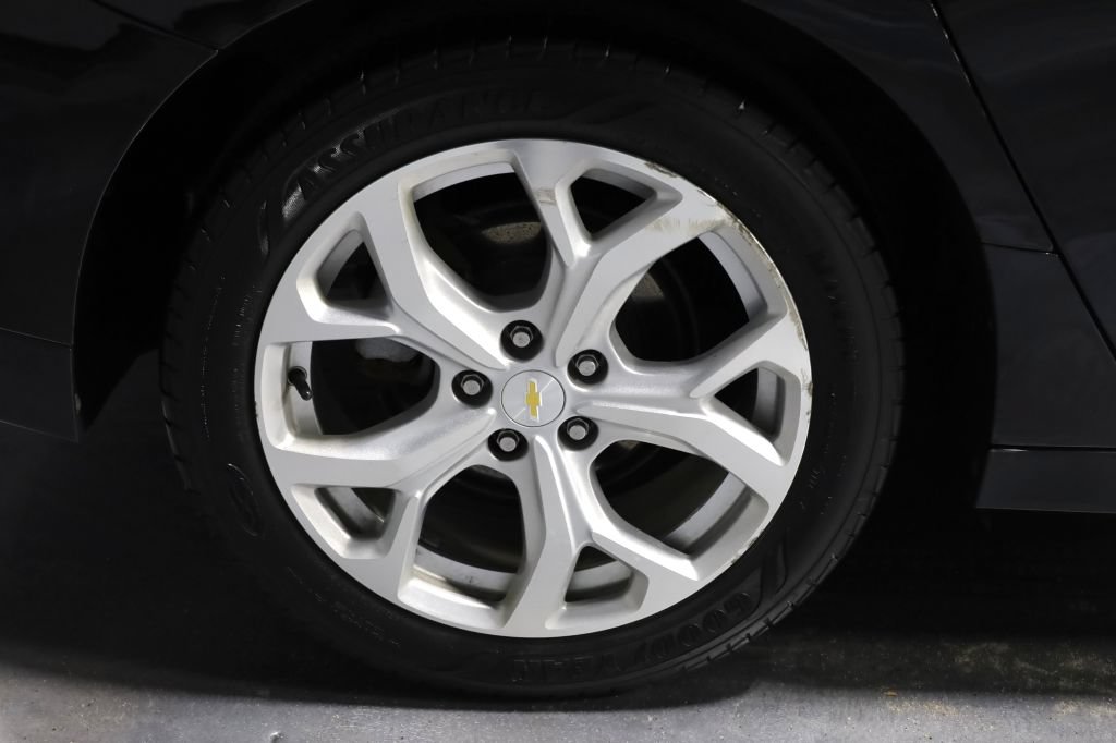 Used 2017 Chevrolet Volt Premier w/ Driver Confidence II Package FWD image 40