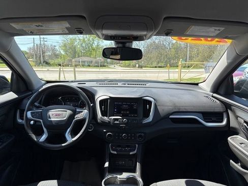 Used 2023 GMC Terrain SLE w/ Driver Convenience Package FWD image 25