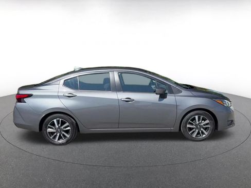 Used 2025 Nissan Versa SV FWD image 13