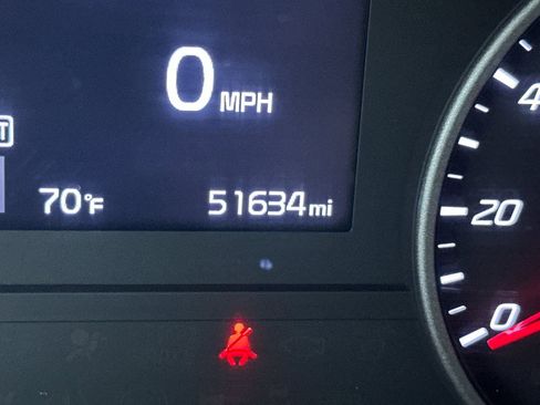 Used 2018 Kia Stinger RWD image 29