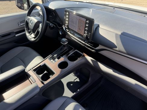 Certified 2023 Toyota Sienna XLE w/ XLE Plus Package image 20
