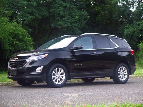 Used 2018 Chevrolet Equinox LT w/ Sun & Infotainment Package AWD/4WD image 1