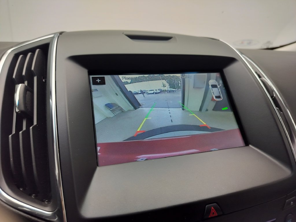 Used 2018 Ford Edge Titanium w/ Equipment Group 301A FWD image 17