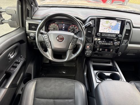 Used 2024 Nissan Titan PRO-4X AWD/4WD image 13