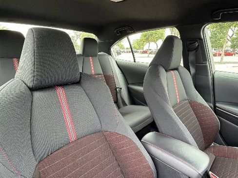 Certified 2025 Toyota Corolla SE FWD image 40