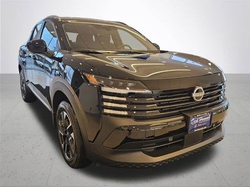 New 2026 Nissan Kicks SV w/ Charging Package image 5