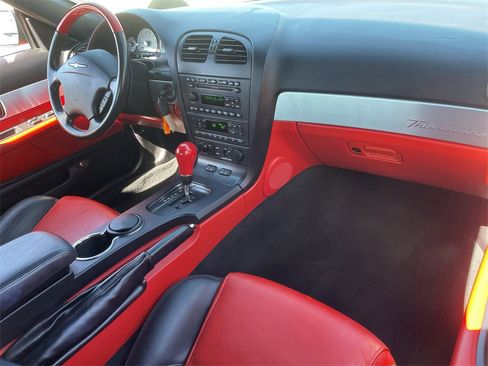 Used 2003 Ford Thunderbird image 17
