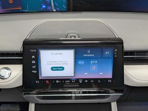 Certified 2025 Lincoln Nautilus Reserve image 16