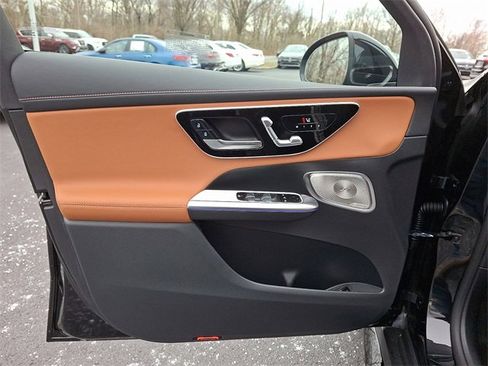 Used 2026 Mercedes-Benz GLC 43 AMG 4MATIC image 9