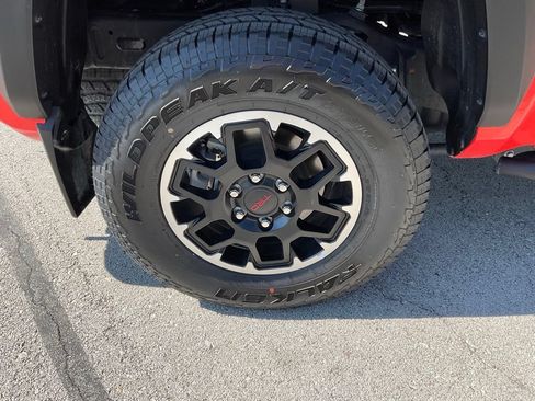 Certified 2024 Toyota Tacoma TRD Off-Road w/ TRD Off Road Premium Package AWD/4WD image 7