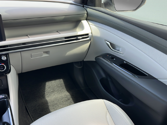 Certified 2025 Hyundai Tucson Limited AWD/4WD image 17