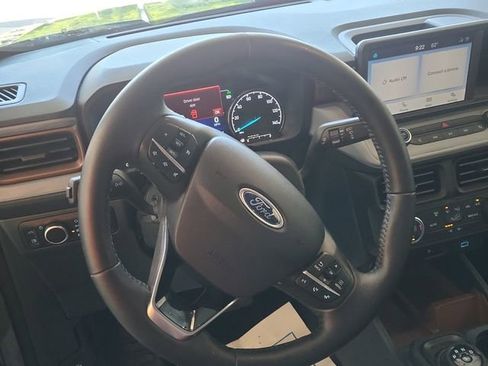 Used 2022 Ford Maverick Lariat FWD image 9