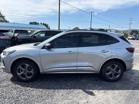 Used 2023 Ford Escape ST-Line w/ Tech Pack #1 AWD/4WD image 9
