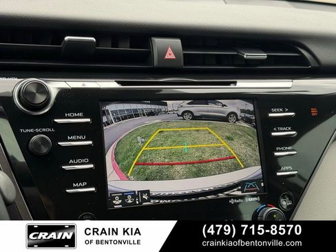 Used 2020 Toyota Camry XLE FWD image 16