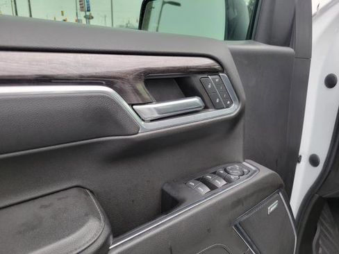 Used 2022 Chevrolet Silverado 1500 LTZ w/ LTZ Premium Package image 7