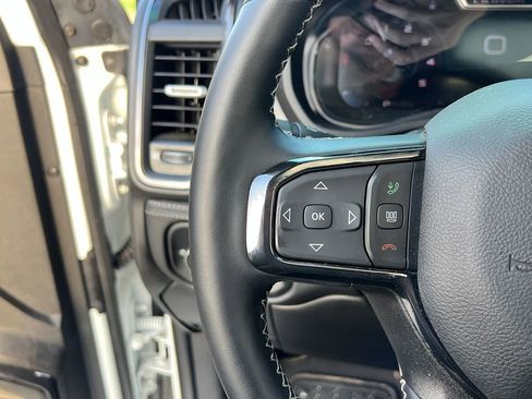 Used 2024 RAM 2500 Limited image 37