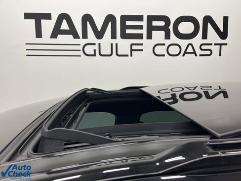 Used 2023 Land Rover Defender 110 X-Dynamic SE image 20