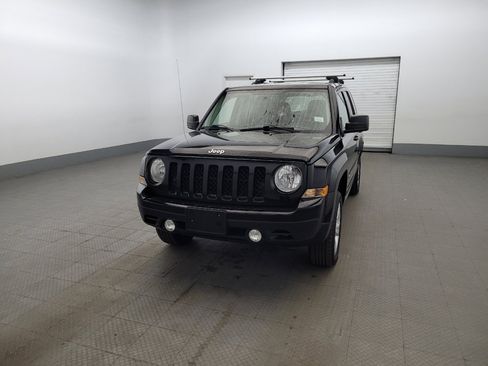 Used 2017 Jeep Patriot Latitude FWD image 15