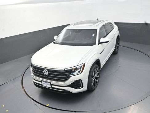 New 2026 Volkswagen Atlas Cross Sport SEL Premium R-Line AWD/4WD image 15
