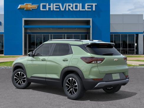 New 2026 Chevrolet TrailBlazer LT w/ Convenience Package FWD image 3