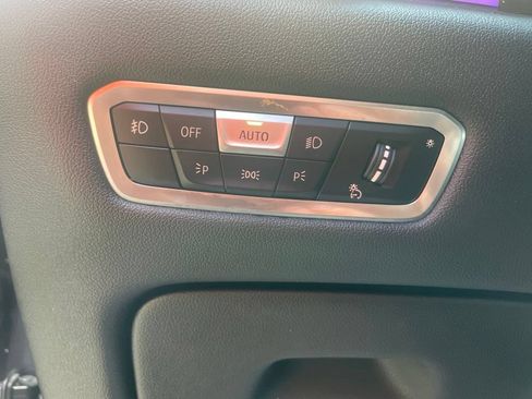 Used 2021 BMW X5 sDrive40i w/ Premium Package RWD image 19