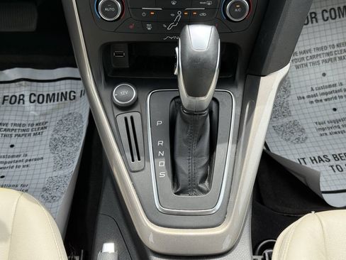 Used 2015 Ford Focus Titanium FWD image 18
