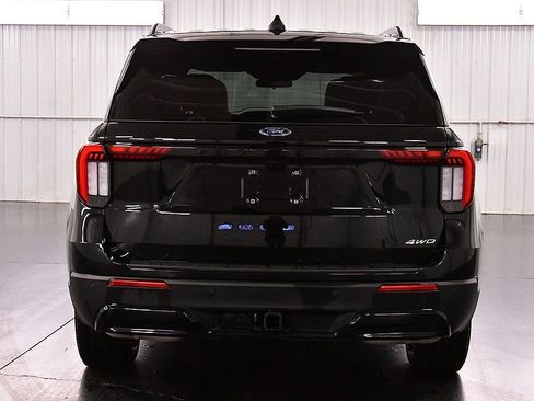Used 2025 Ford Explorer ST-Line image 6