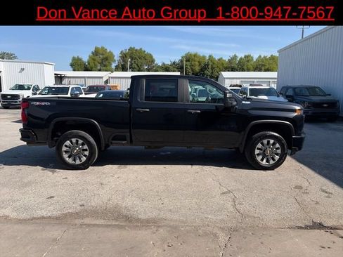 Used 2022 Chevrolet Silverado 2500 Custom w/ Custom Value Package AWD/4WD image 6