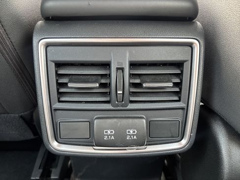Used 2021 Subaru Forester Premium AWD/4WD image 19