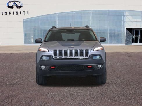 Used 2018 Jeep Cherokee Trailhawk AWD/4WD image 56