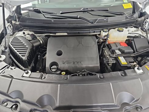 Certified 2023 Chevrolet Traverse LT w/ LPO, Floor Liner Package AWD/4WD image 38