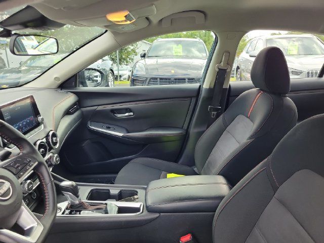 Used 2025 Nissan Sentra SR FWD image 17