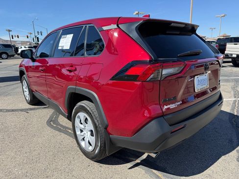Used 2025 Toyota RAV4 LE AWD/4WD image 9