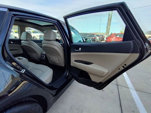 Used 2017 Kia Optima EX w/ Premium Package image 37