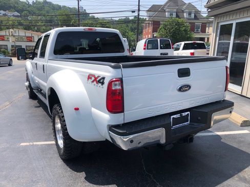Used 2016 Ford F350 XLT w/ XLT Premium Package AWD/4WD image 4