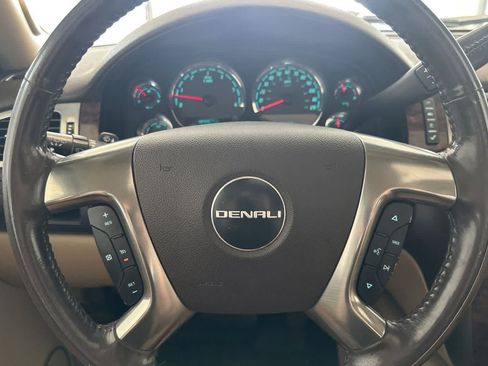Used 2007 GMC Yukon Denali AWD/4WD image 25