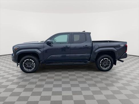 Used 2025 Toyota Tacoma TRD Sport image 8