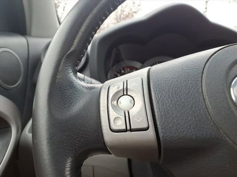 Used 2007 Toyota RAV4 Limited image 15