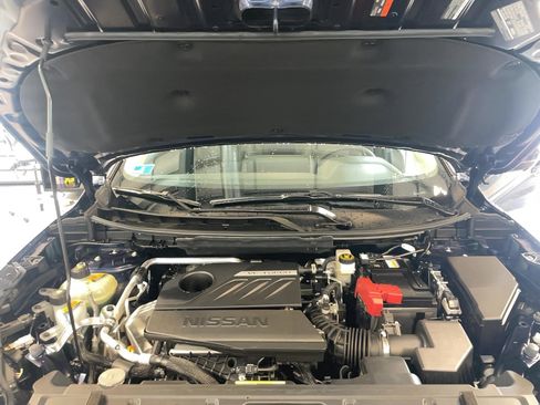 Used 2025 Nissan Rogue SL image 24