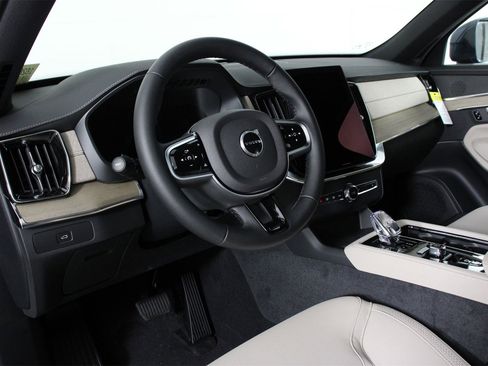 New 2026 Volvo XC90 B6 Plus w/ Protection Package image 8